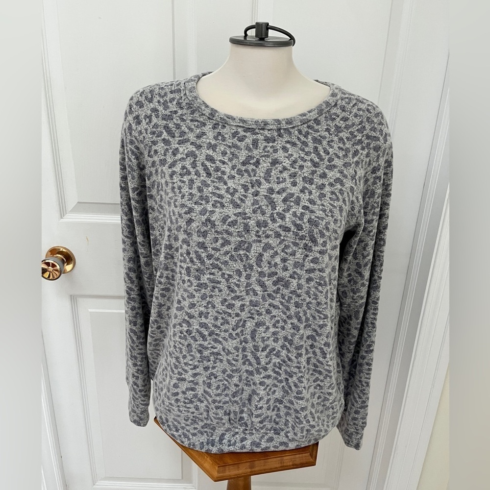 BUFFALO Grey Leopard Print Long Sleeve Crew Neck Casual Knit Top Large